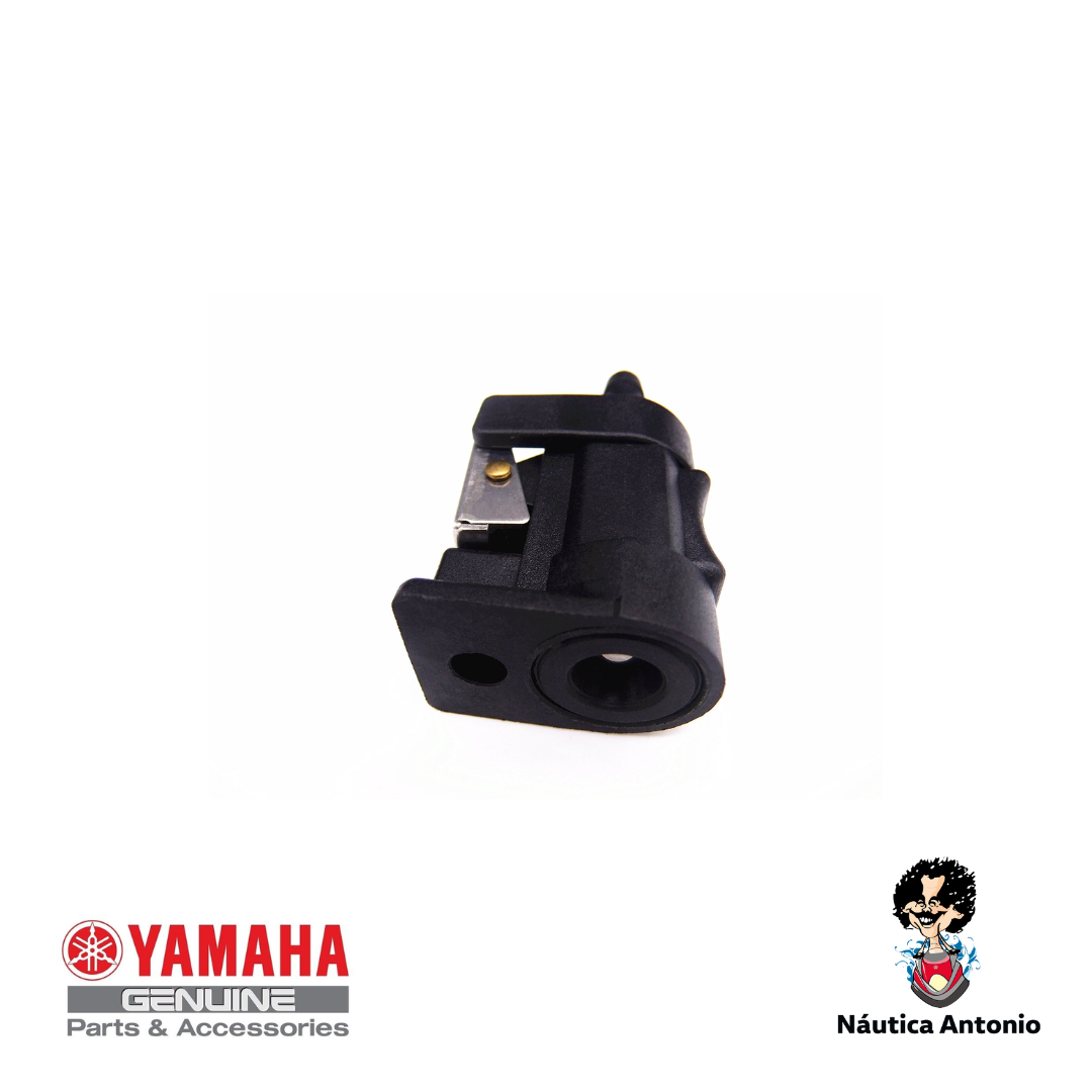 Raccordement du tuyau de carburant